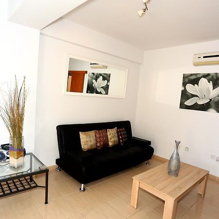 לרנקה Penelope Court Apartment 102 מראה חיצוני תמונה